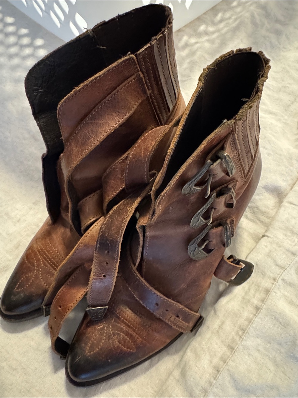 Steve Madden prairie Women's Brown Leather Ankle Boots - Classic Western Style